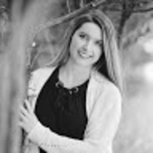 Meet your Posher, Alexia